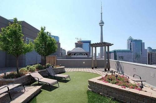Apartamento Toronto Luxury Accommodations - University Plaza