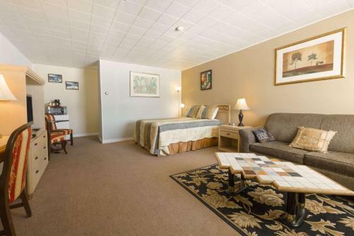 Hotel Thriftlodge Cochrane