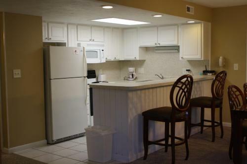 Multi Resorts At Country Club Villas