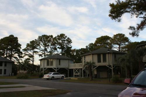 Multi Resorts At Country Club Villas