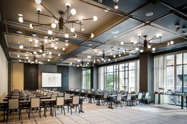 Halcyon - A Hotel In Cherry Creek