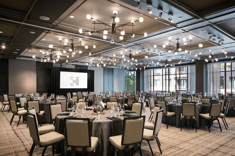 Halcyon - A Hotel In Cherry Creek
