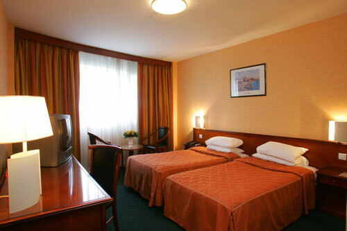 Hotel Bootcamp By Happyculture