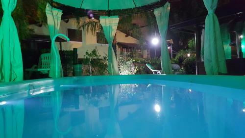 Lodge Caba�as Rancho Unelen