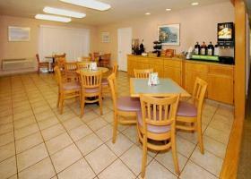Hotel Quality Inn & Suites