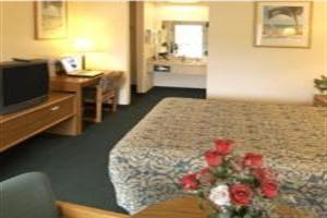 Hotel America's Best Value Inn