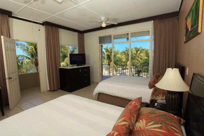 Hotel Flamingo Beach Resort