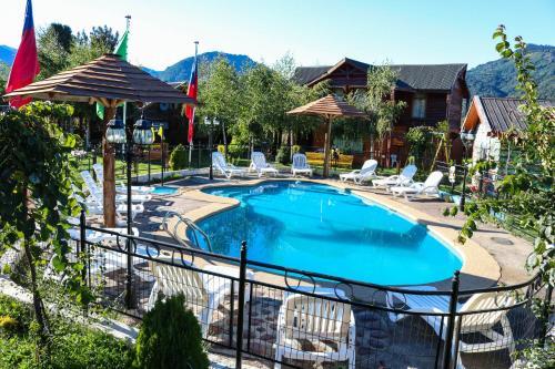 Hostal Caba�as Los Tilos