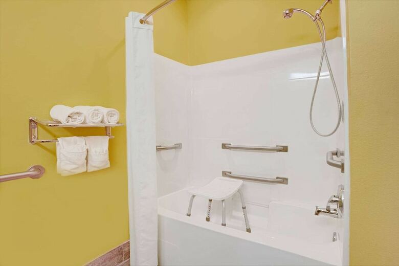 Hotel Microtel Inn & Suites Eagles Landing