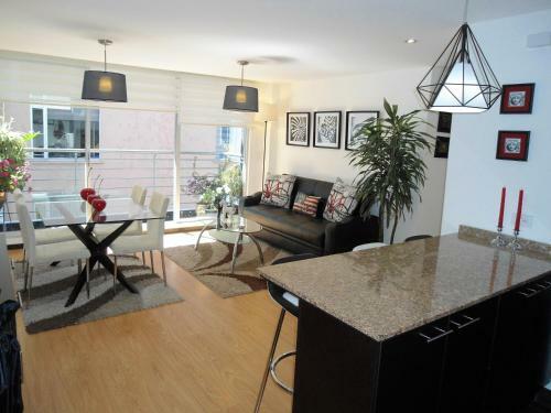 Central Apartments (plaza Foch)