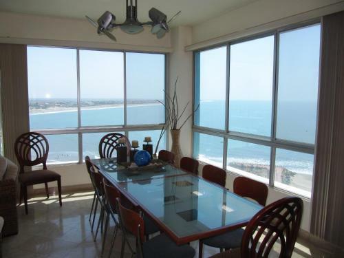 Apartamento Penthouse De Lujo. Carabelas De Col�n
