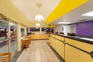 Hotel Days Inn And Suite Palmdale/lancaster