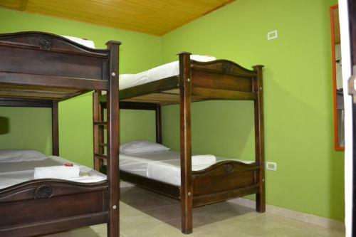 Bed & Breakfast Magic House