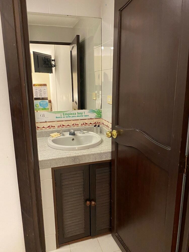 Hotel Granada Real