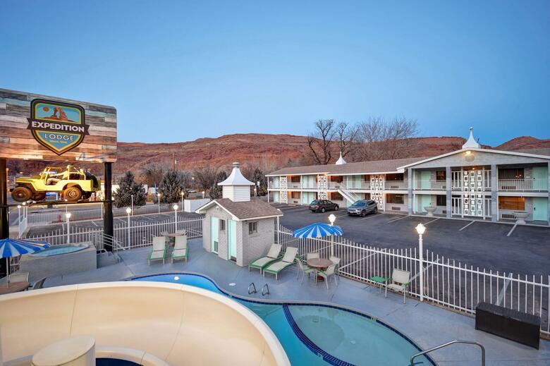 Hotel Rodeway Landmark Inn