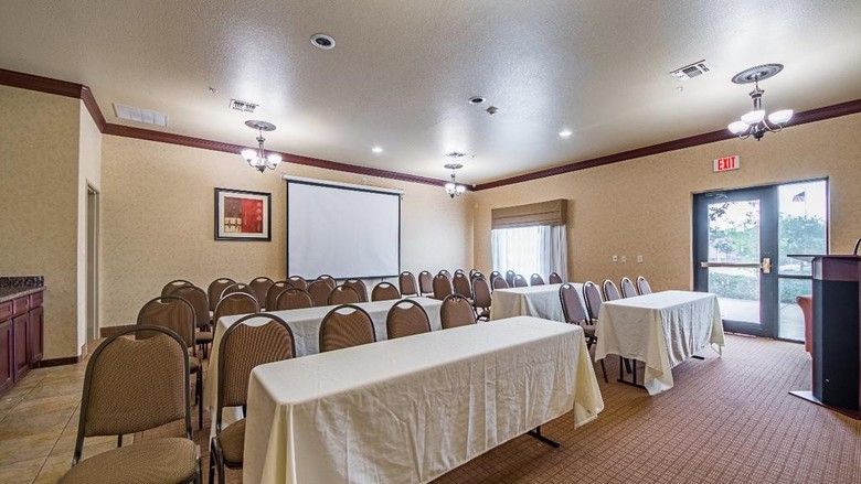 Hotel Sleep Inn & Suites