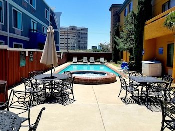 Hotel La Quinta Inn Dallas Lbj Central