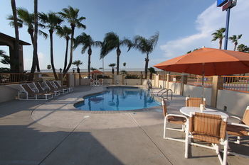 Hotel Americas Best Value Inn & Suites