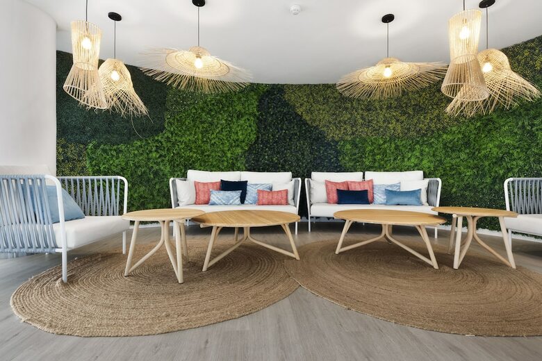 Hotel Palmanova Suites By TRH