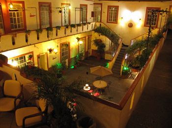Del Paseo Hotel(hdo)