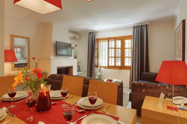 Apartamentos Infiniti Beach Resort