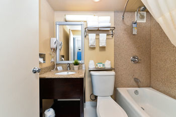 Hotel Quality Inn & Suites Montebello
