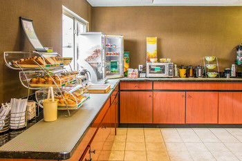 Hotel Comfort Inn Airport
