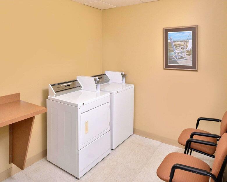 Hotel Comfort Inn & Suites