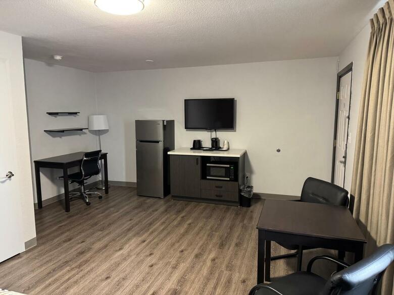 Hotel Studio 6 Suites Vancouver Wa Waterfront