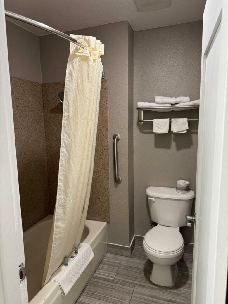 Hotel Studio 6 Suites Vancouver Wa Waterfront