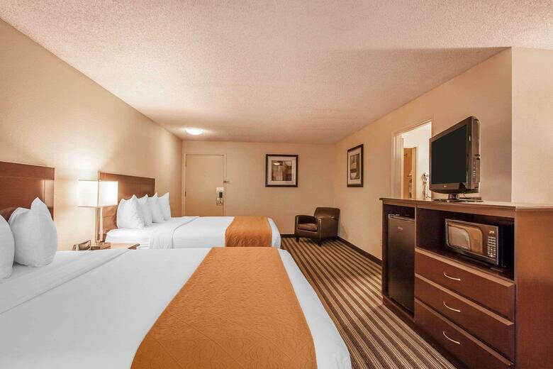 Hotel Quality Inn And Suites