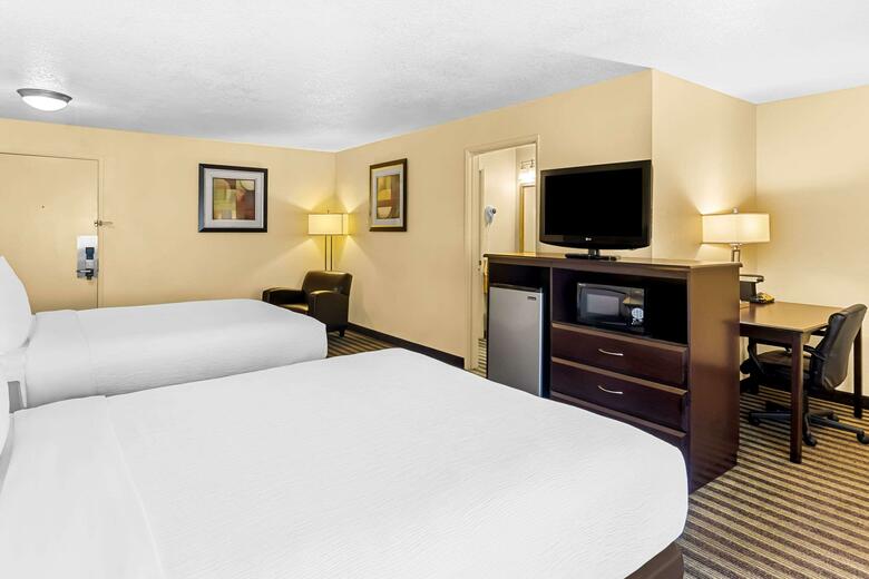 Hotel Quality Inn And Suites