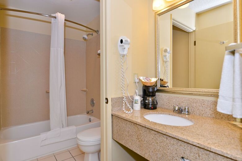 Hotel Quality Inn And Suites