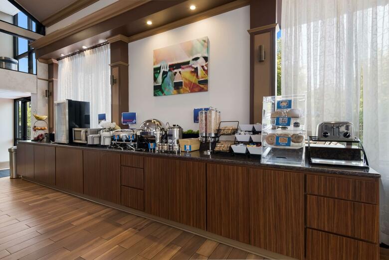 Hotel Comfort Inn Coliseum & Convention Center