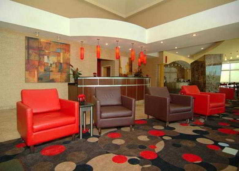 Hotel Comfort Suites