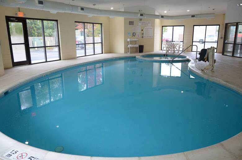 Hotel Comfort Suites