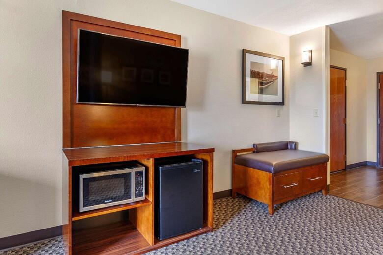 Hotel Comfort Suites (escanaba)