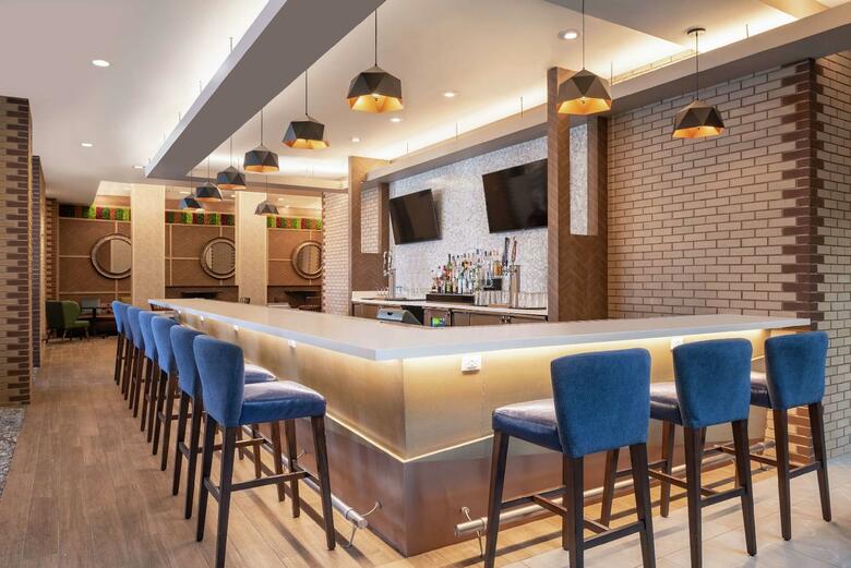 Hotel Embassy Suites Cleveland - Rockside