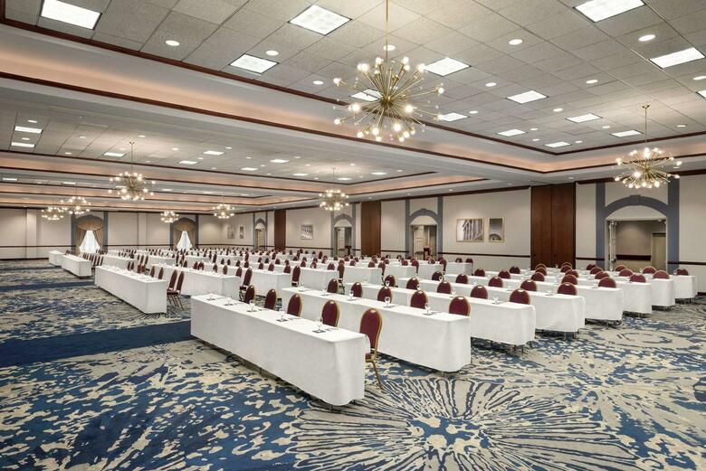 Hotel Embassy Suites Cleveland - Rockside