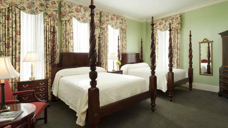 Hotel Planters Inn