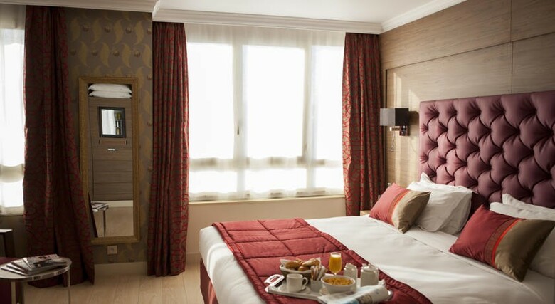 Hotel Royal Garden Champs-elysees