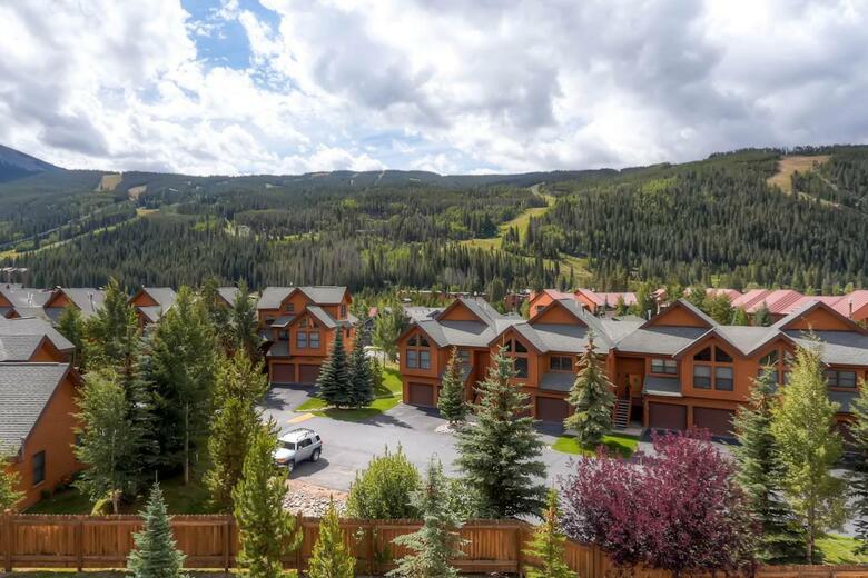 Hotel Gateway Mountain Lodge