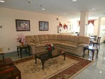Hotel America�s Best Value Inn & Suites