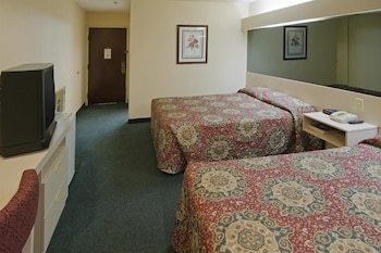 Hotel America�s Best Value Inn & Suites
