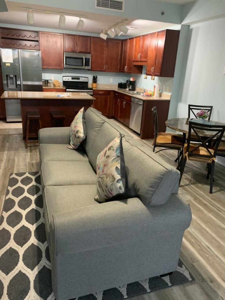 Hotel Laketown Wharf