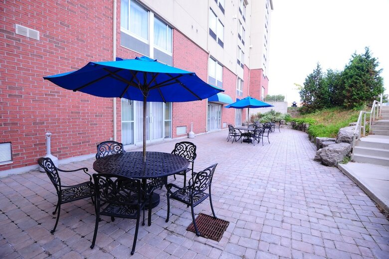 Hotel Monte Carlo Inn Vaughan Suites