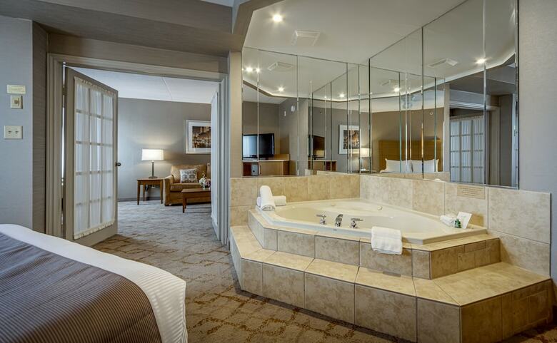 Hotel Monte Carlo Inn Vaughan Suites