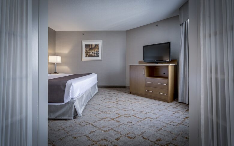 Hotel Monte Carlo Inn Vaughan Suites