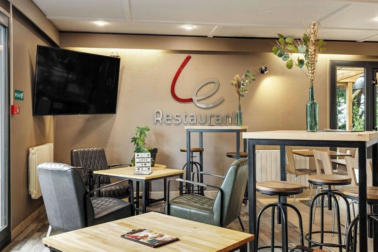 Hotel Campanile Fouquieres Les Bethune(.)