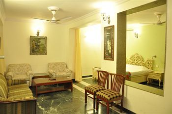 Tavern Business Hotel